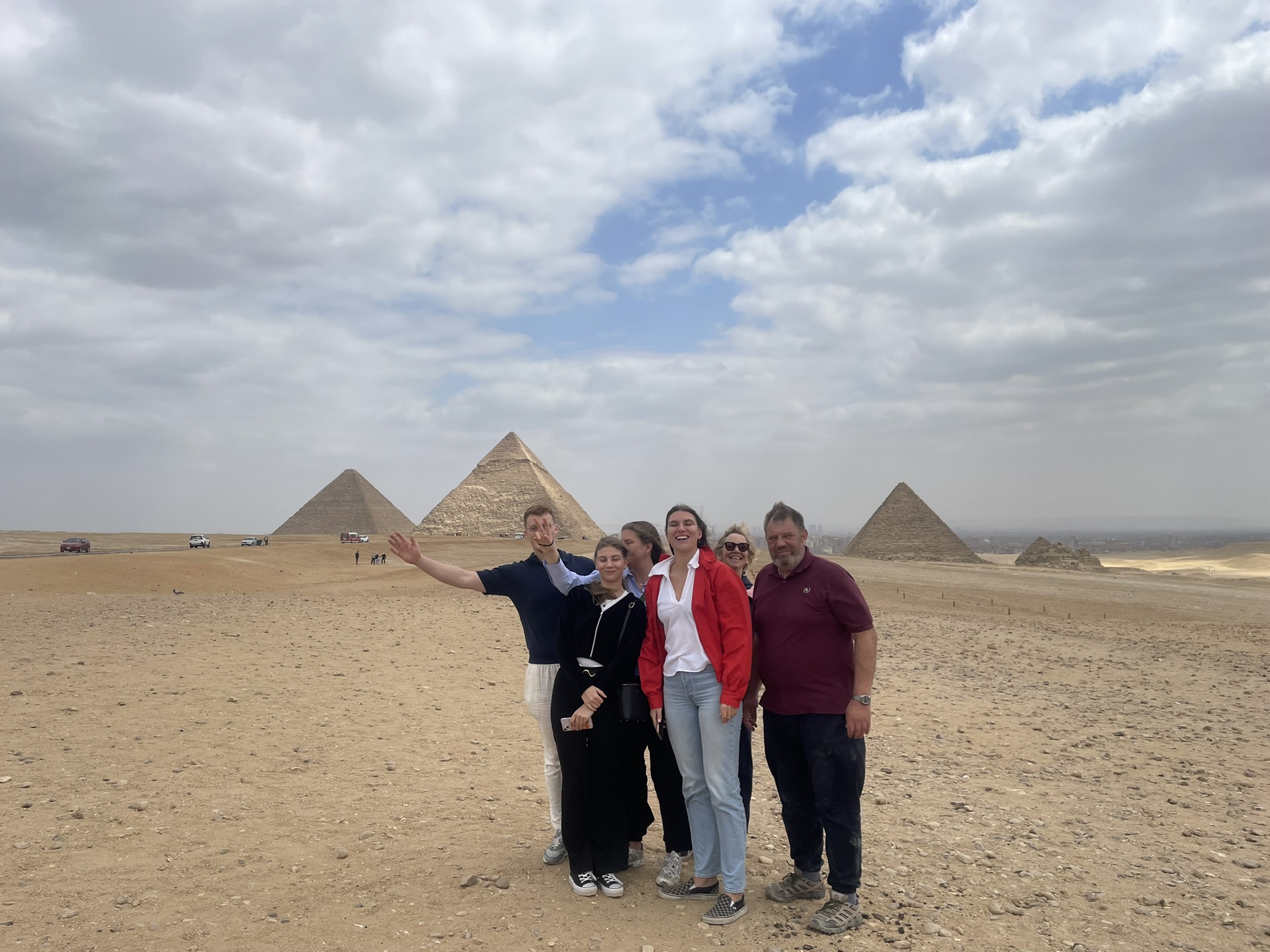 Free Walking Tour: The Great Pyramids Experience