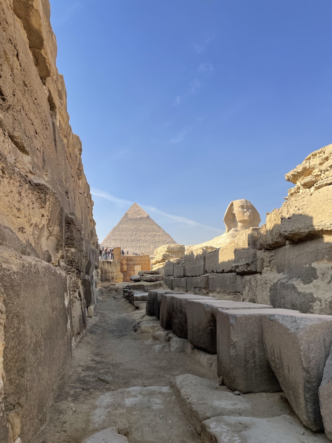 Pyramids of Giza walking tour near the Great Pyramid